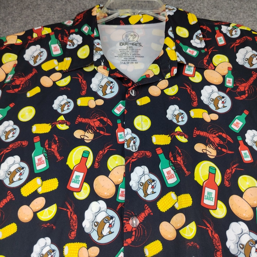 Buc-ee's Mens 2XL Crawfish Boil Button Up Shirt Hawaiian Stretch Performance